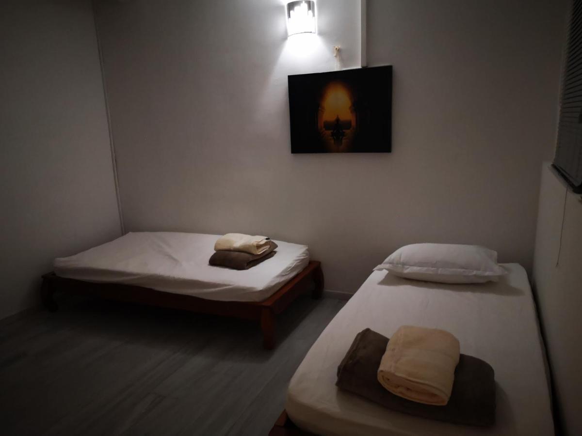 Appartement Saint Gilles Les Bains Extérieur photo